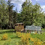 Holiday home Insolite 12 Personnes Bain Nordique Et Sauna En Pleine Nature Laussonne