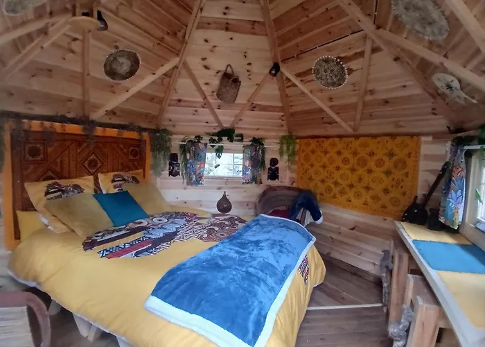 Prázdninový dům Insolite 14 Personnes Bain Nordique Et Sauna En Pleine Nature Laussonne